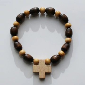 Rózsafüzér tized fa karkötő színes-gumis