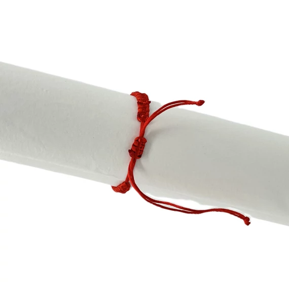 Karkötő makramé piros fém kereszttel